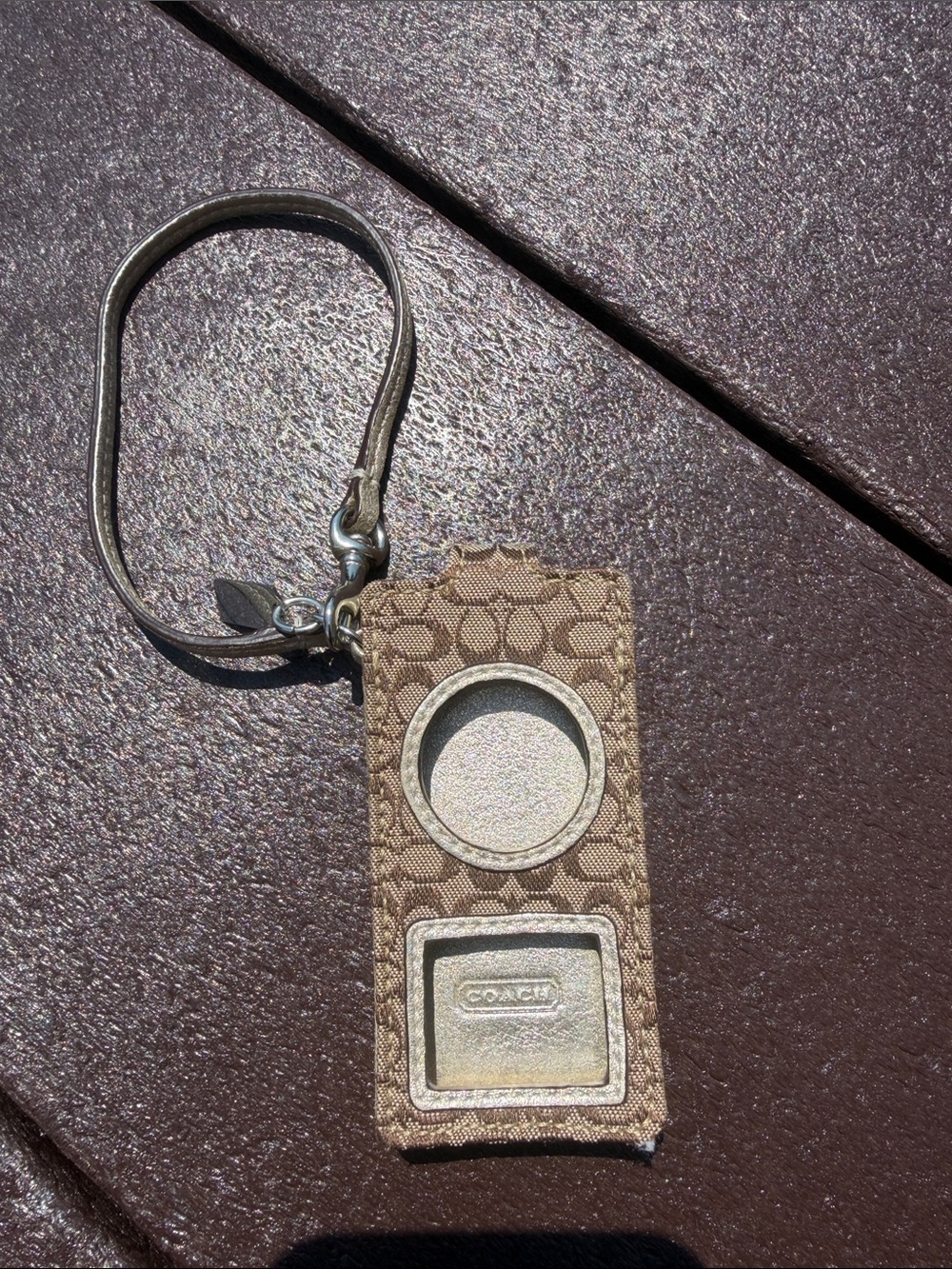 Coach Vintage Tan Signature iPod Holder with Leather Strap Excellent Condition